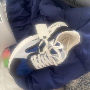Off white tennis shoes